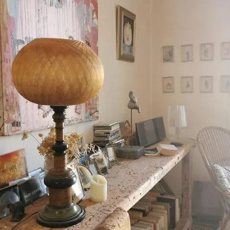 Couette-café Mamma-mia Calvi (Corsica)