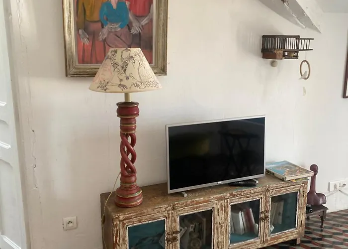 Alojamento de Acomodação e Pequeno-almoço Mamma-mia Calvi (Corsica)